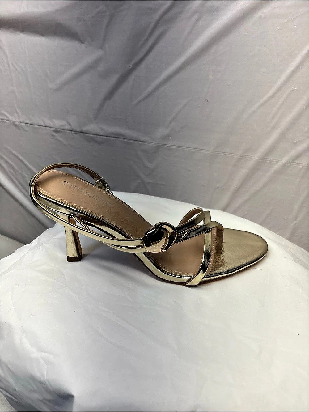 Here Gold Strappy Heels US 7 Like New
